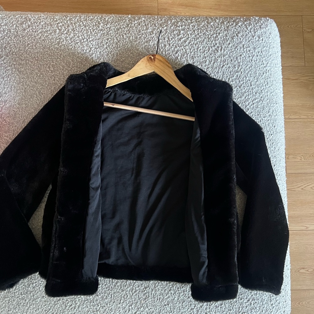 Elegant Black Faux Fur Jacket